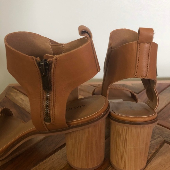 NWT Lucky Brand Pomme Sandals 8.5 - Picture 3 of 4